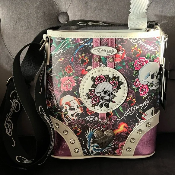 🌹💀 Ed Hardy Skull & Roses Crossbody bag. NWT - Picture 3 of 9